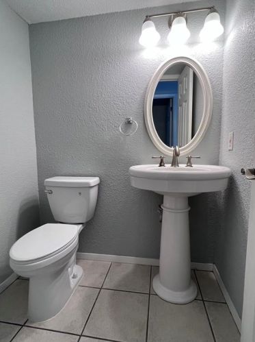 5065 Fort Clark Dr, Austin TX  78745-2435 exterior