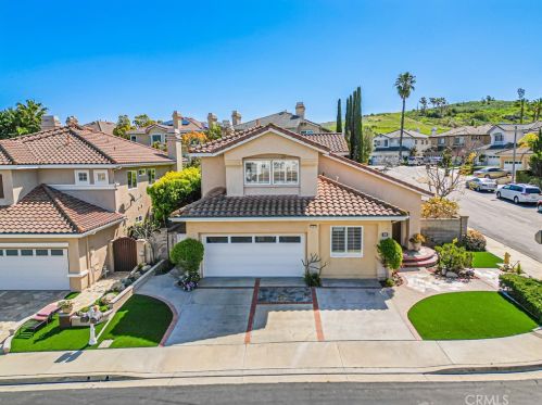 32 Trinity, Irvine CA  92612-3271 exterior