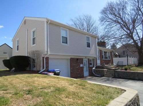 10 Di Mario Dr, Providence, RI 02904-1317