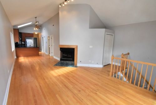 1518 Superior St, Chicago, IL 60642-7653