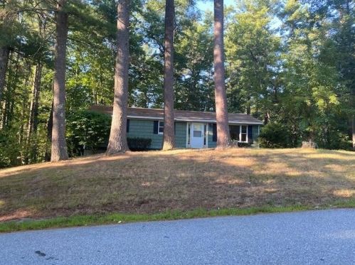 2 Dale Ave, Pelham, NH 03076-2707