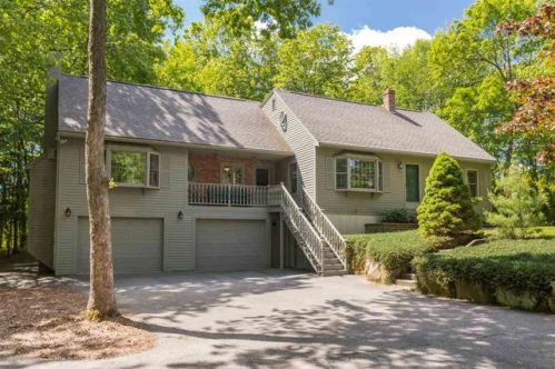 4 Stoneybrook Ln, Kingston, NH 03848-3241