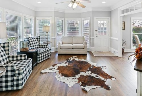 205 Embassy Ct, Atlanta GA  30328-4854 exterior
