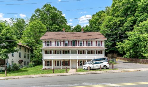 92 Main St, Vernon, CT 06066-3245