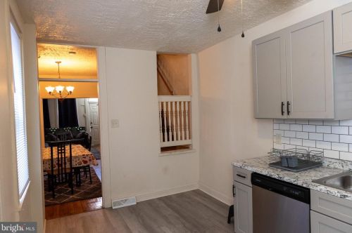329 Beaver St, Lancaster PA  17603-5337 exterior