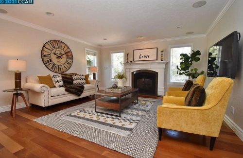 1224 Glenwood Dr, Concord, CA 94518-1512