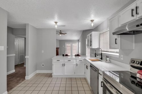 3948 Queens Ct, Garland TX 75043-2938 exterior