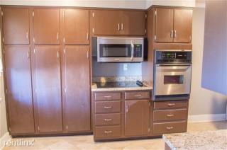 1708 Park Ave, Springfield IL  62704-3433 exterior