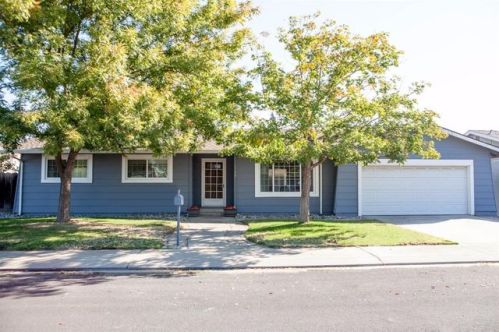1744 Olivewood Ave, Manteca, CA 95336-2822