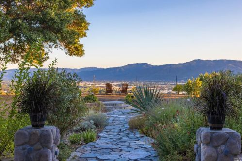 4781 Eastside Calpella Rd, Ukiah CA  95482-9469 exterior