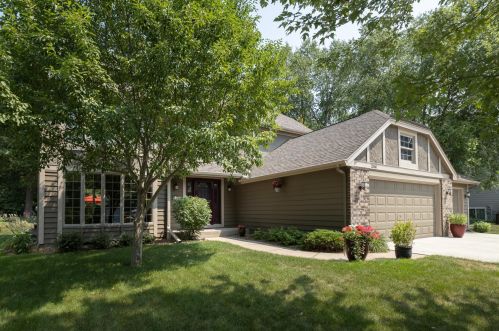12566 Dover Dr, Saint Paul MN  55124-5238 exterior