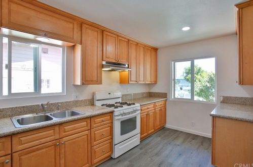 2401 Stanford St, Santa Ana CA  92704-3528 exterior
