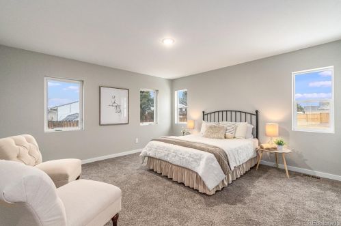 971 Kittredge Ct, Denver CO 80011 exterior