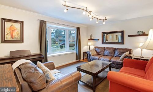 8634 Langport Dr, Springfield VA  22152-3209 exterior