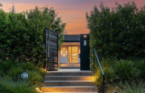 35 Mc Creery Dr, Burlingame, CA 94010-6135