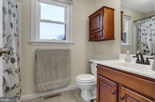 1549 Jefferson Ct, Lancaster PA  17602-1245 exterior