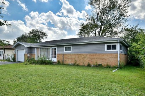 9440 Sumac Rd, Des Plaines, IL 60016-3815