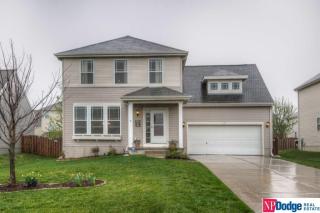 907 Port Royal Dr, Omaha, NE 68046-8028