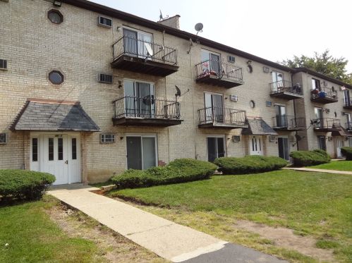 4037 Bonhill Dr, Arlington Hts, IL 60004-1020