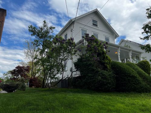 53 Mead Ave, Greenwich CT  06830-6812 exterior