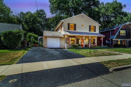 238 Howard Ave, Rochelle Park, NJ 07662-3421