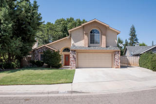 1727 Bedford Ave, Clovis, CA 93611-7384