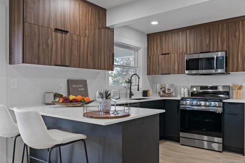 6703 Locust Ct, Englewood CO  80112-1007 exterior