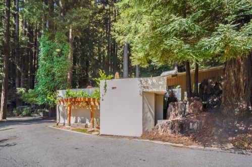 15997 Comstock Mill Rd, Los Gatos, CA 95033-9788