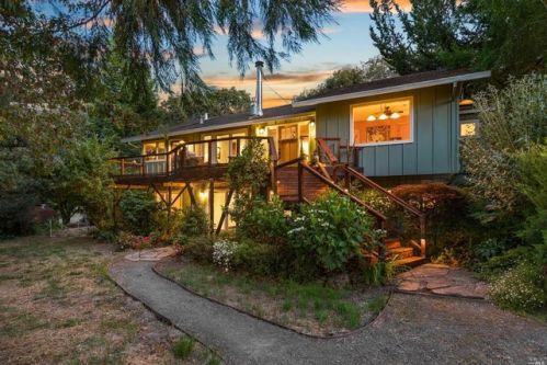 8569 Lawrence Ln, Sebastopol, CA 95472-4612