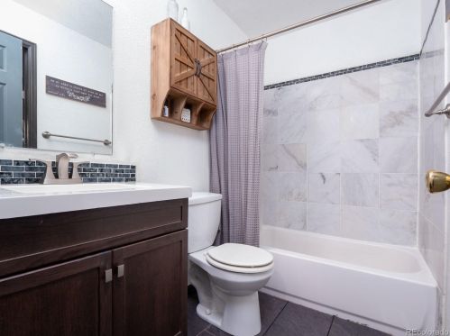 16316 Alabama Dr, Aurora CO 80017-4158 exterior