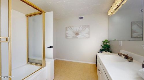 2007 Rhoda St, Simi Valley CA 93065-3539 exterior