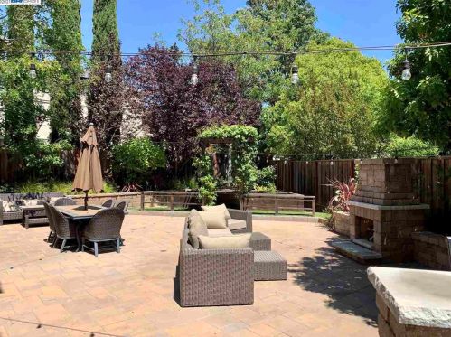 5579 Crestridge Ter, Pleasanton, CA 94568-8844