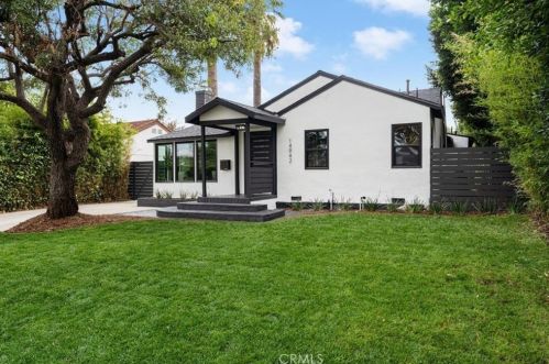 14942 Camarillo St, Van Nuys CA  91403-2004 exterior