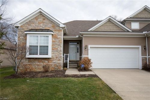 29427 Hummingbird Cir, Cleveland OH 44145-5288 exterior