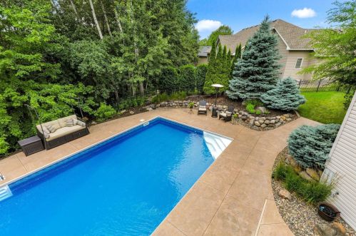 2232 Estates Dr, Saint Paul MN  55122-4038 exterior