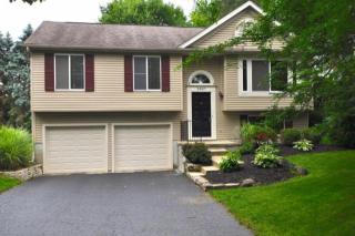 3807 Aqueduct Ct, Columbus, OH 43221-5900