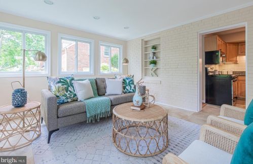 1110 Carson St, Silver Spring MD 20901-1816 exterior