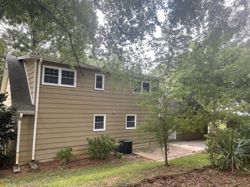 1810 Pine Creek Dr, Austell, GA 30168-5143