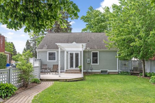 1027 Idaho Ave, Saint Paul MN  55117-3352 exterior