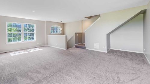 908 Clover Ln, Pingree Grove IL  60140-9117 exterior