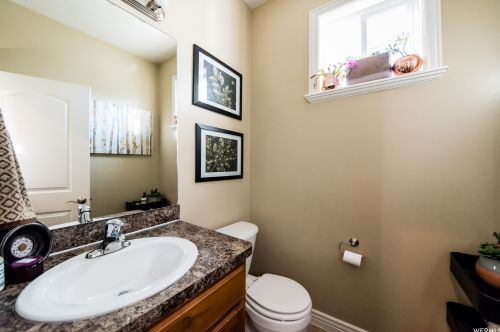 456 Cottage Ct, Providence UT 84332-4700 exterior