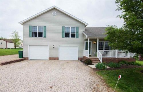 120 Foxhall Ln, Weyers Cave, VA 24486-2457
