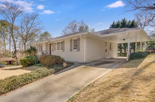 1797 Gardenside Ct, Atlanta, GA 30319-3722