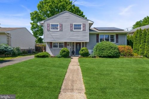 218 Sherwood Ave, Trenton, NJ 08619-2277