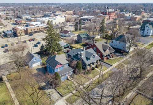 236 Tryon St, Bull Valley, IL 60098-3241