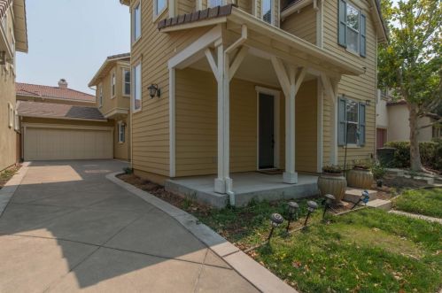 222 Puente Dr, Tracy, CA 95391-2044