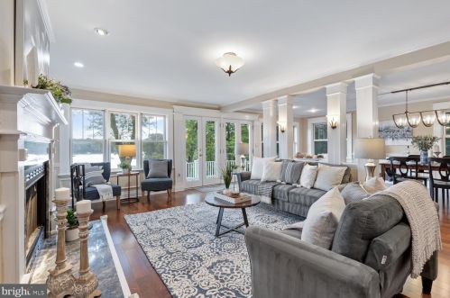 728 Oak Grv Cir, Severna Park MD 21146-4219 exterior