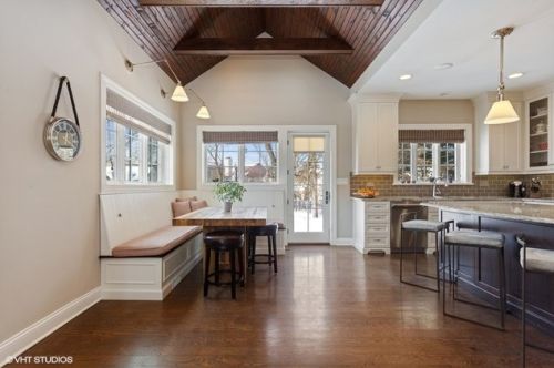 26 Golf Ave, Willowbrook IL  exterior