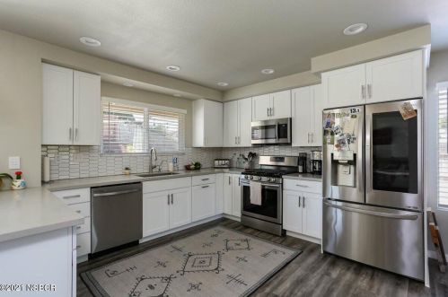 1368 Revere St, Santa Maria CA  93455-4467 exterior