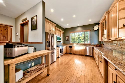 16125 Martis Peak Rd, Truckee CA  96161-1485 exterior